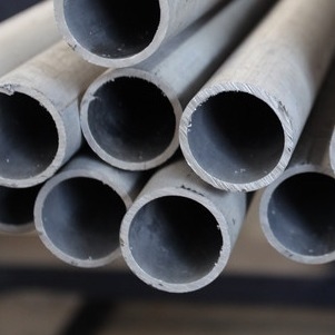 API ASME SA210 Okrągłe rury metalowe bez szwu z lakierowaną powierzchnią, rura wymiennika ciepła T1