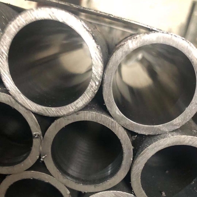 DIN1629 ST37 ST44 ST52 A106 A53 Czarna Ms Okrągła bezszwowa rura ze stali miękkiej Mechaniczna