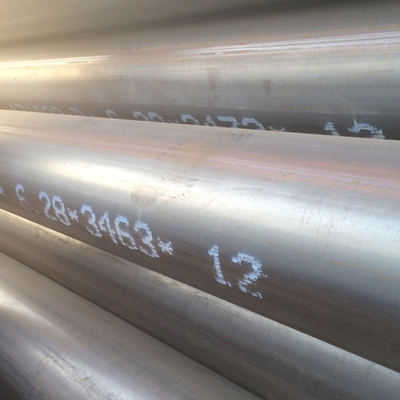 Okrągła zgrzewana ERW Stalowa grubość rury 0,8 mm - 35 mm DIN 2458 A106 ST37 Q235 X65